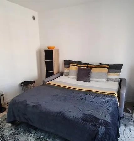 Lovely 1 Bedroom Vacation With Free Parking. * Nizza