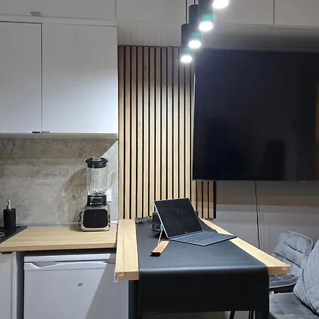 Appartement Lovely 1 Bedroom Vacation With Free Parking.